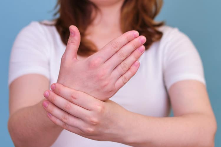 Pregnant swollen wrist during pregnancy.
